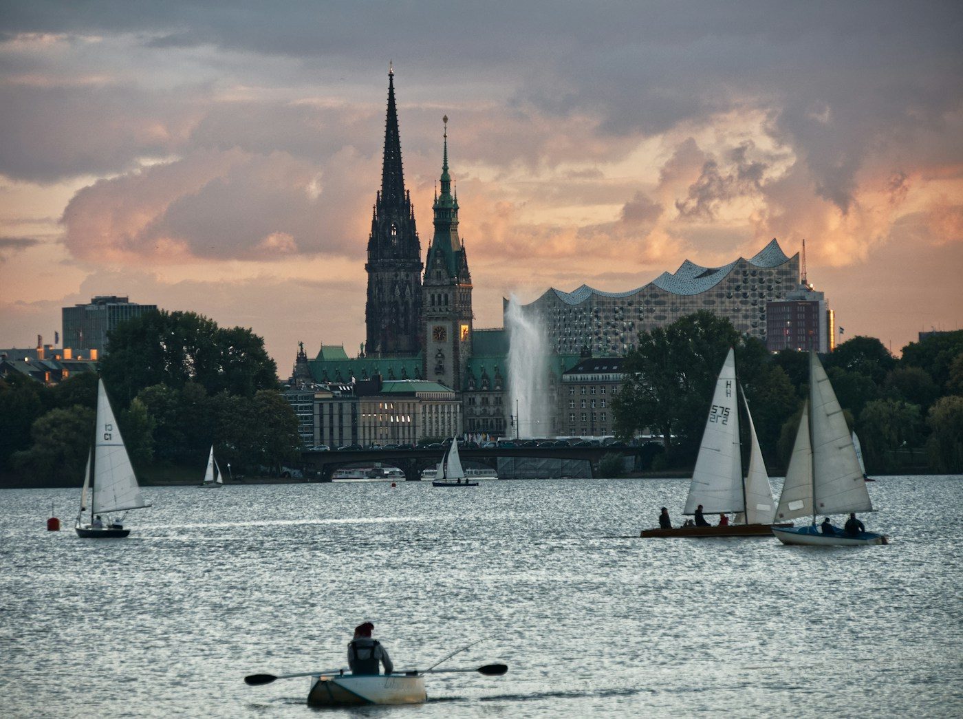 Segelboote auf der Alster